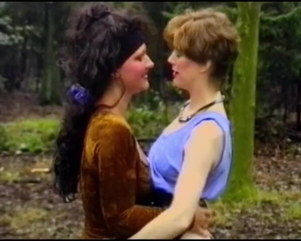 Deutsche Damen: Două gagici lesbiene din Germania își ling reciproc pizda