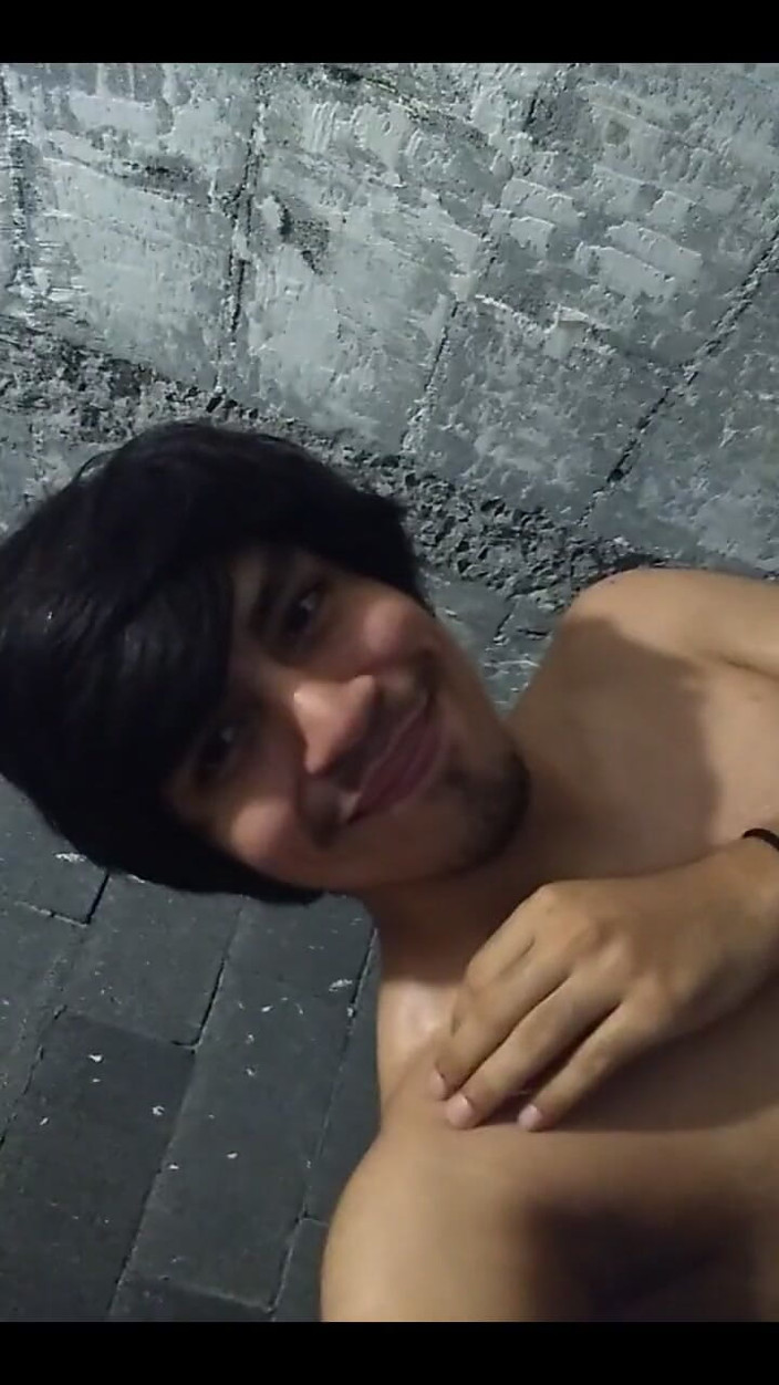 Alex Alejandro: Completely Naked What a Big Cock I Have