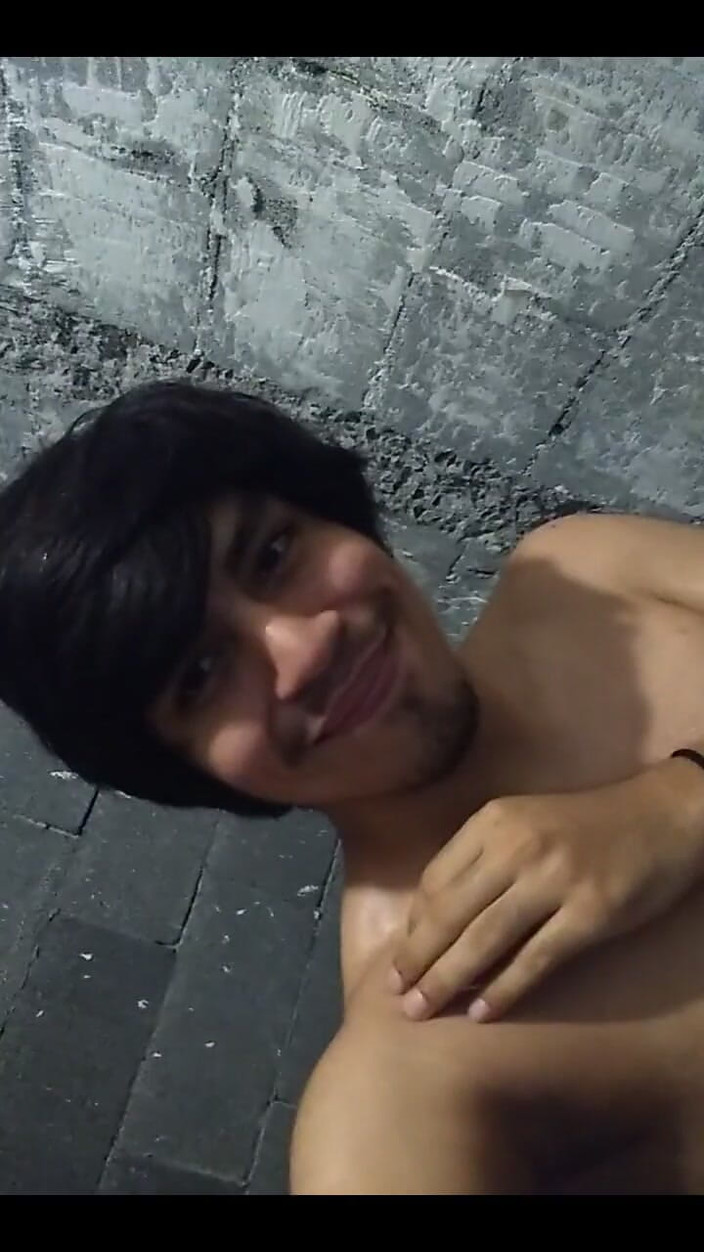 AlexAlejandro13: 내 보지를 젖탱이로 젖탱이