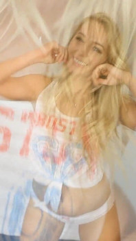 Hayley Marie Coppin - Bouncy Bouncy