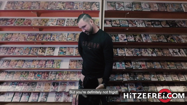 Hitzefrei: Bonny Devil, MILF allemande brune, se tape un fan