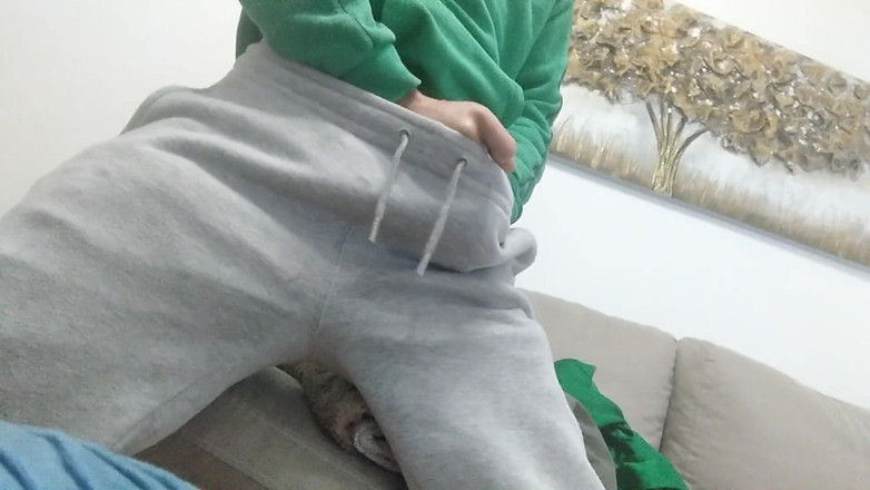 Elvissc: Sweaty and Horny I Return From Running and Massage His...
