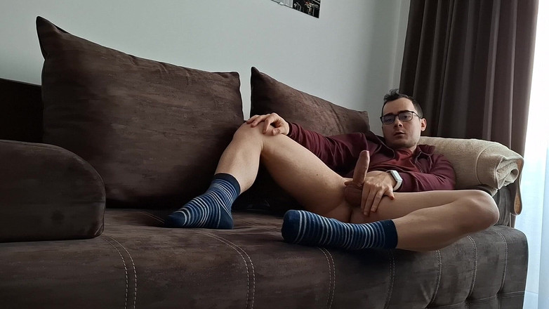 The college boy: Il simpatico twink si masturba dopo le lezioni