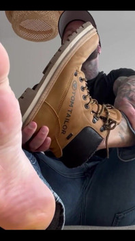 Ich trug meine stiefel