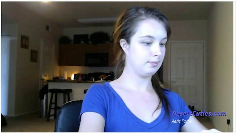 Desert Cuties: Aeris Fortier робить приватний час на камеру зі свого будинку
