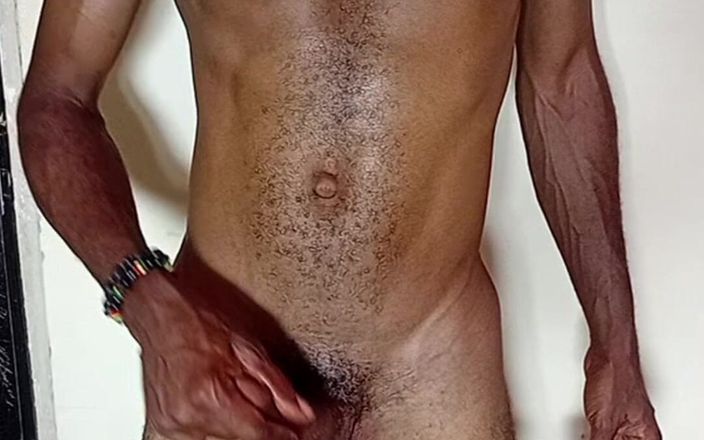 Sexydaddy: 炫耀这个巨大的收获鸡巴
