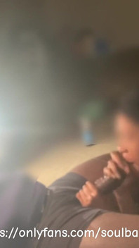 Dizem sempre que a cabeça do capô bateu diferente. Tive que experimentar e eu com certeza chupei a pele desse pau extra grande