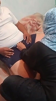 Muslimisches mädchen hijabi baby will harten sex von freund