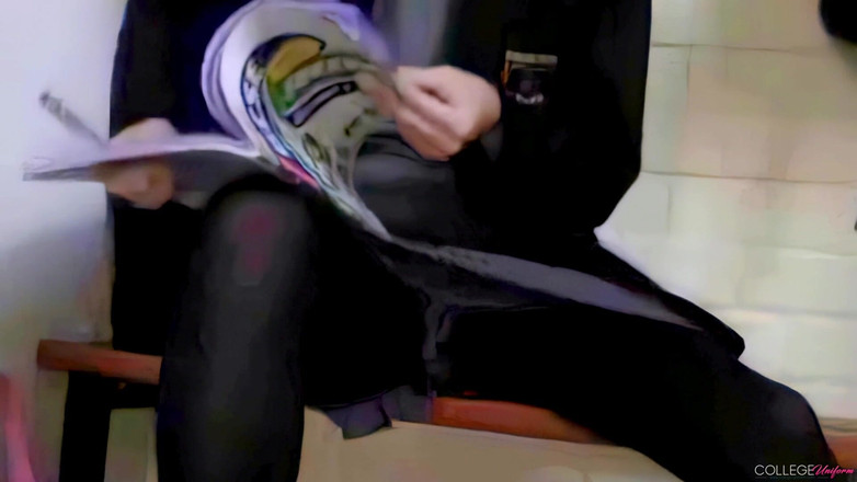 College Uniform: 소피아 스미스를 특징으로하는 업 Sk!rt