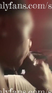 내 얼굴에 사정할 때까지 자지 머리를 핥고 핥아. 이게 네가 좋아하는거야