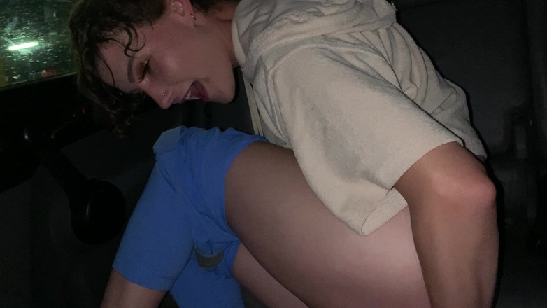 AhanuReed: Meando en el coche