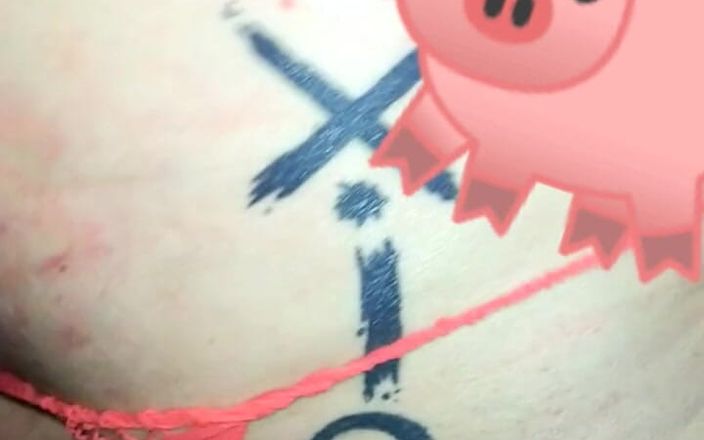 Kimmywetwet: Clear Dildo in Piggy Asshole Comes Out Clean Every Stroke