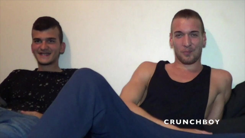 STRAIGHTS BOYS COERCED TO FUCK GAY: Joven heterosexual follando gay para una nueva experiencia