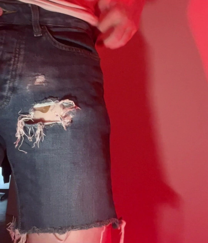 AmateurBoysPissing: Amateur Boy Pissing in a Condom