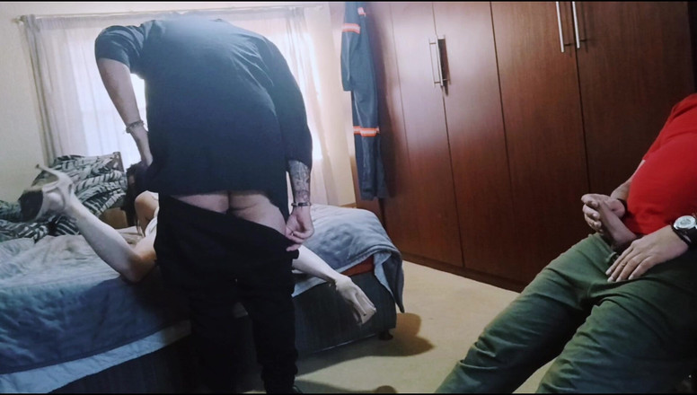 Mysticbabe8: Bertemu dengan jiran baru dan kawannya kita dapat pancutan mani...