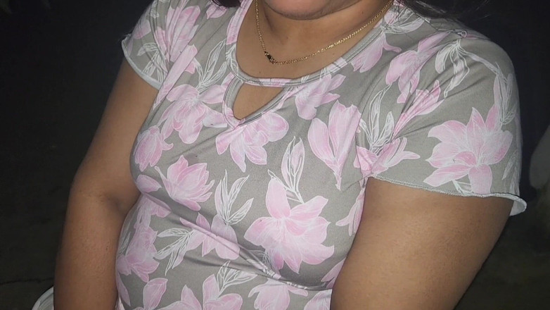 Akhi moni: Me follé a mi hermanastro estilo perrito. Parte 01