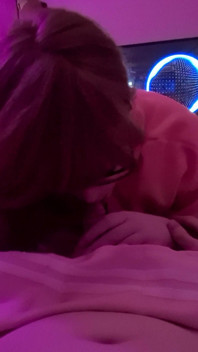 Princesskitti3 ดูดควยลึกสุดคอให้สาวข้ามเพศควยใหญ่แล้วกลืนน้ำแตกคารูปาก