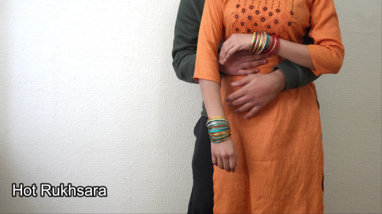 hot_rukhsara: भारतीय हॉट रुखसारा सेक्सी भारतीय पोशाक में डॉगी स्टाइल में हार्डकोर चुदाई और धोखेबाज पति हिंदी ऑडियो