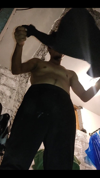 AlexAlejandro13: Давай, я приглашаю тебя переодеться в туалете вместе, горячая дрочка и мастурбация