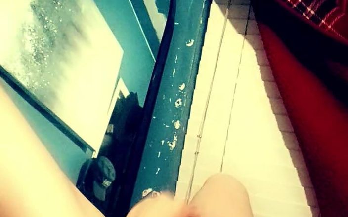 Chikgotadik: Ngocok kontol pacarku