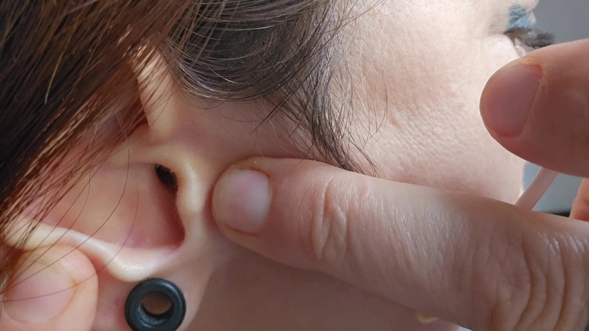 Ear Clining Fetish (Your sweet poison)