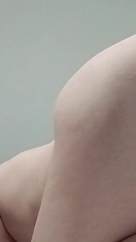 내 보지를 동시에 먹는 두 여친