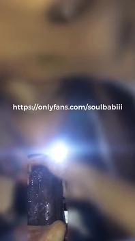 Chupando o pau do meu melhor amigo namorados. Eu deixei ele gozar em toda a minha boca