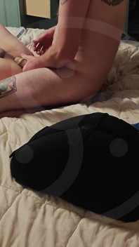 Tetona asiática transexual transexual americana se maquita después de hacer trampa