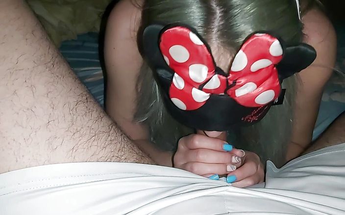 Audrey: Mam en papa zijn weg en ik zorg voor de...
