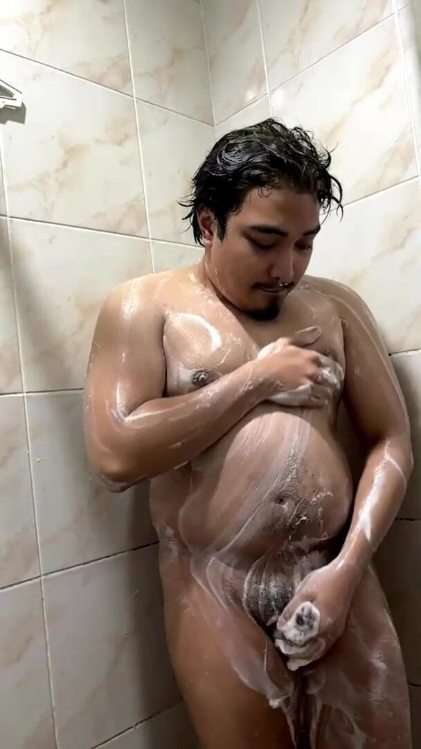 Rent a gay productions: Hot 23-year-old Chubby Filipino Jerks in the Shower
