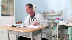 Lethal Teens: Sexy teenagerka si užívá šukání se svým doktorem