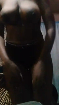 Dildoqueen Masturbating