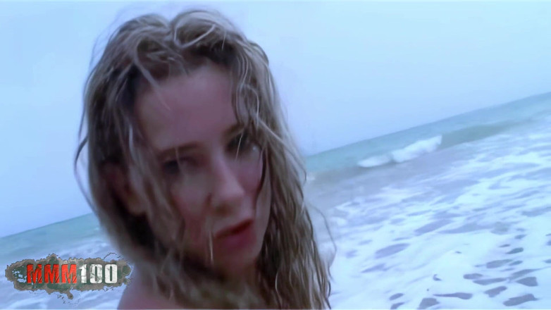 MMM100: Calia-b: Gorąca francuska nastolatka zdejmuje bikini w morzu