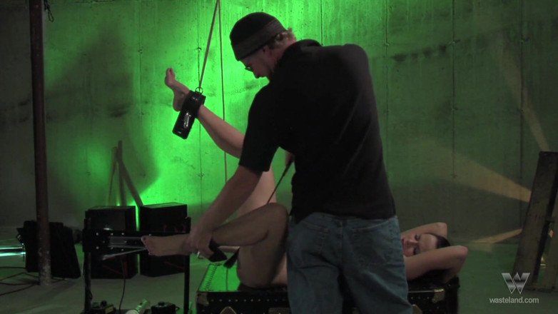 Bizare & Extreme: This bitch gets off hard at being bound and fucked