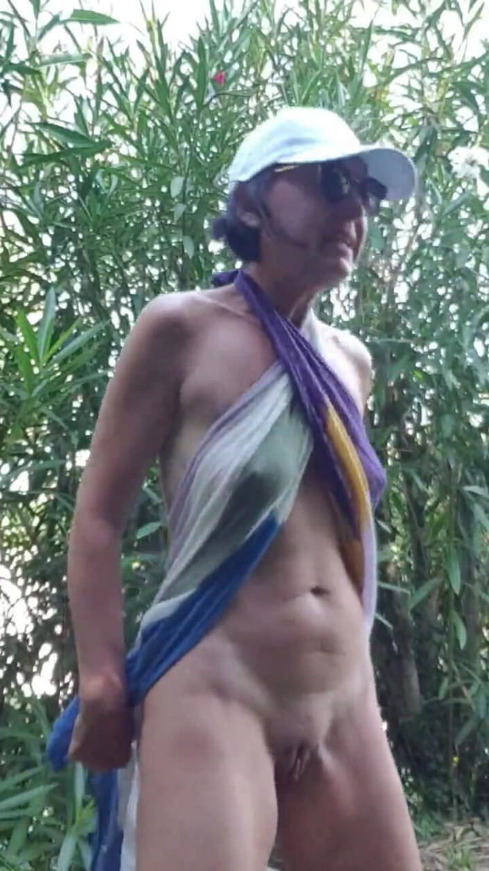 JulieEroticDress: MAMĂ SEXY ÎN PUBLIC