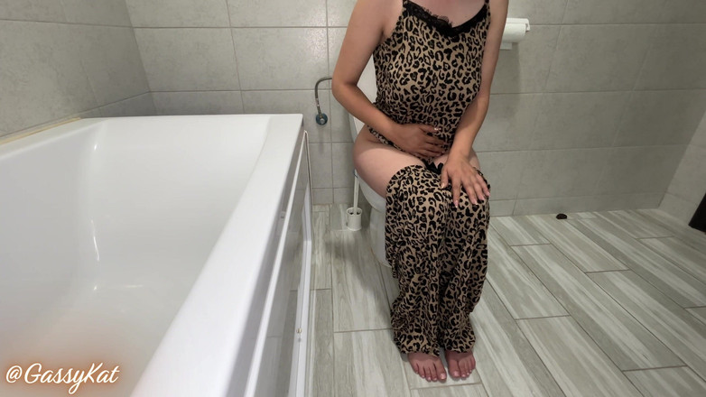 GassyKat: El baño diario episodio 24
