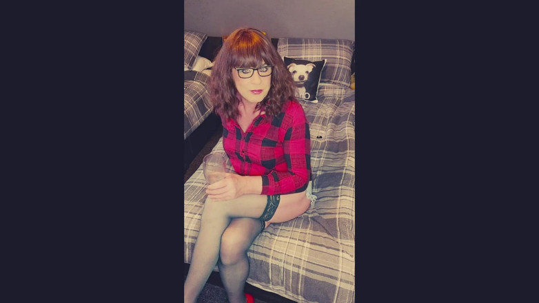 Juniperberi29: Juniper shows arse and tastes her own cum xxx