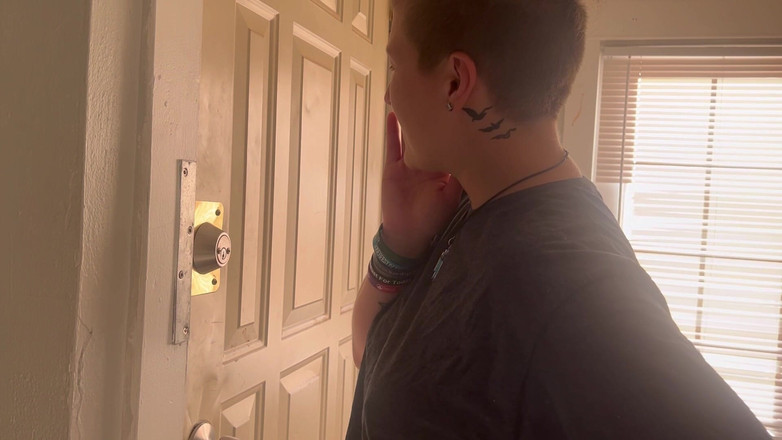 Thekookiejar: Tomboy nemá peníze na to, aby zaplatila za svou pizzu