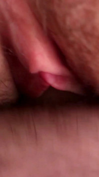 Der beste haarige muschi-fick und große spermaladung in der vagina in nahaufnahme