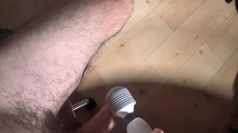webcamboy98: Wytrysk z wibratorem dla cipki