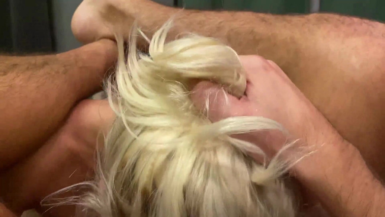 LeoCasanova: Lara Frost pov pijpbeurt en reet likken van Leo Casanova