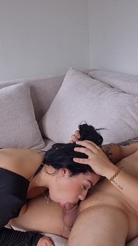 Un gros cul colombien se fait baiser par un inconnu rencontré sur sexdater