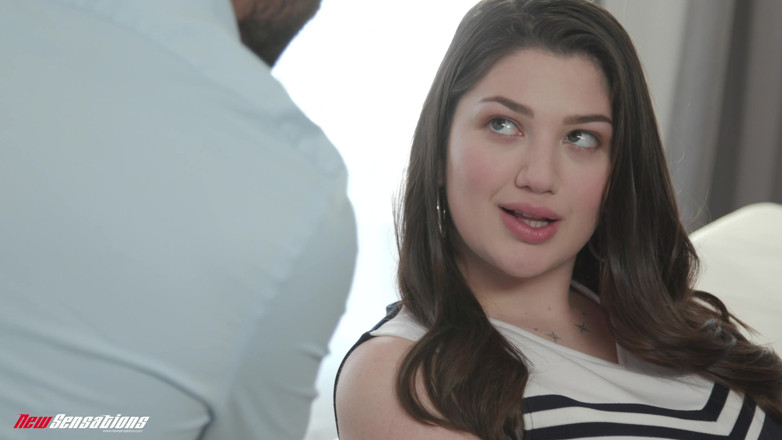 New Sensations: Les gros seins d’Alyx Star sont la gagnante du jeu