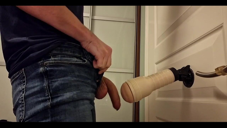 Awesome A: Testez noul meu fleshlight!