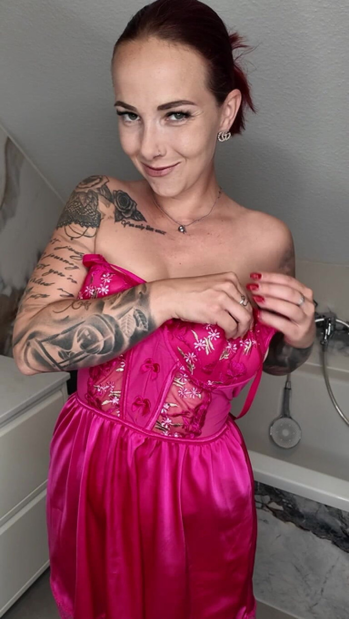 Nina Devil: Volete vedere tutto ciò che ho?