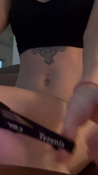 I Woke up Horny and Decided to Start a Day with Fingering Holes N Cumming