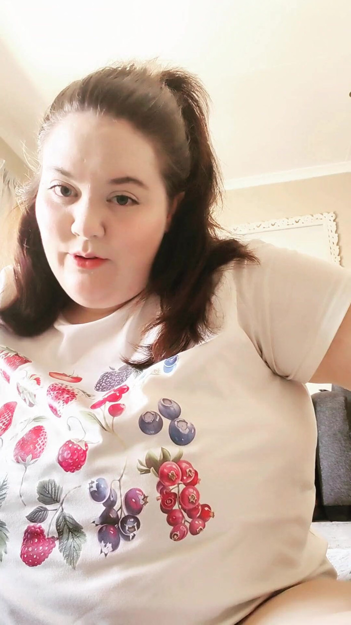 Aliceqii: POV Babysitter with Huge Tits Wants to Fuck