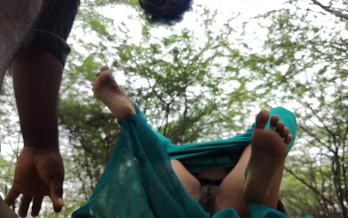 Desi village sex: L&amp;#039;insegnante di telugu fa sesso con un ragazzo