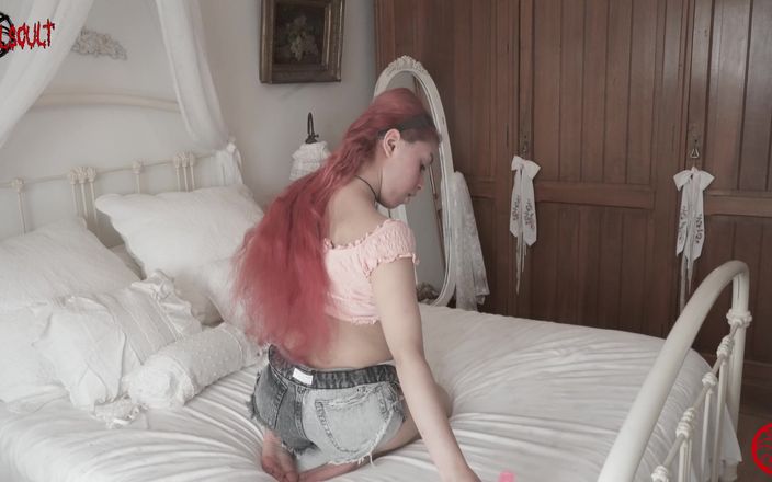 Dolls Cult: Bạn muốn xem làm thế nào âm hộ của tôi có...
