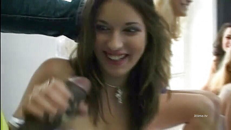 Monster Cocks: Рокко і його друг грають з багатьма дівчатами